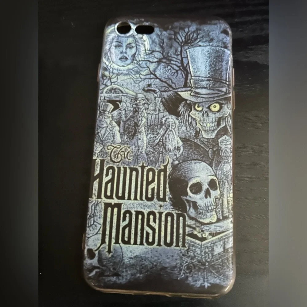 Disneyland haunted mansion iphone 8 phone cover.